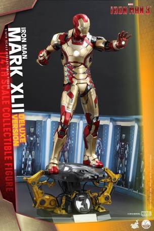 Hot Toys - IronMan3 1 4th scale Mark XLII Collectible Figure Deluxe Ver 03
